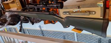 Winchester-XPR-Stealth-223Rem-Met-bipod-en-richtkijker-nieuw